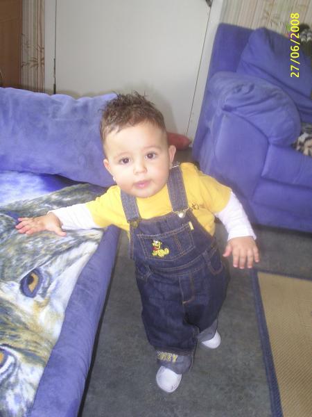 Riyade Dans Sa Salopette