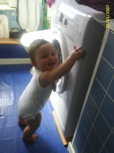 Voil� Il Commence Ses Betises ..