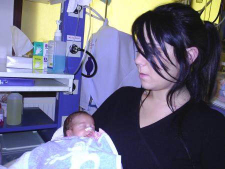 Dans Les Bras De Maman...